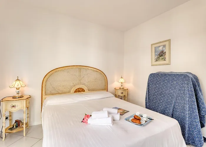 Apartamento Port & Pool Hideaway - Happy