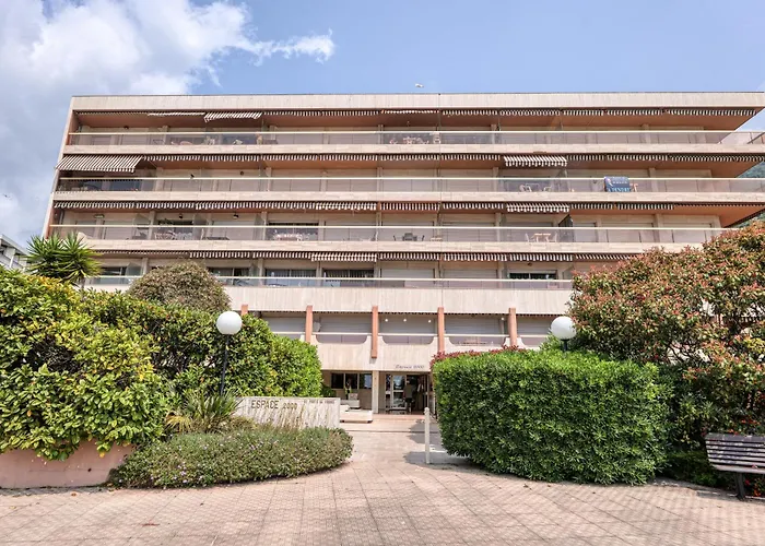 Port & Pool Hideaway - Happy * Menton