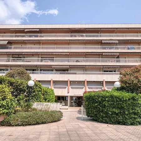 Port & Pool Hideaway - Happy * Menton