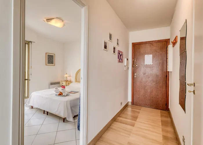 Port & Pool Hideaway - Happy Apartament *