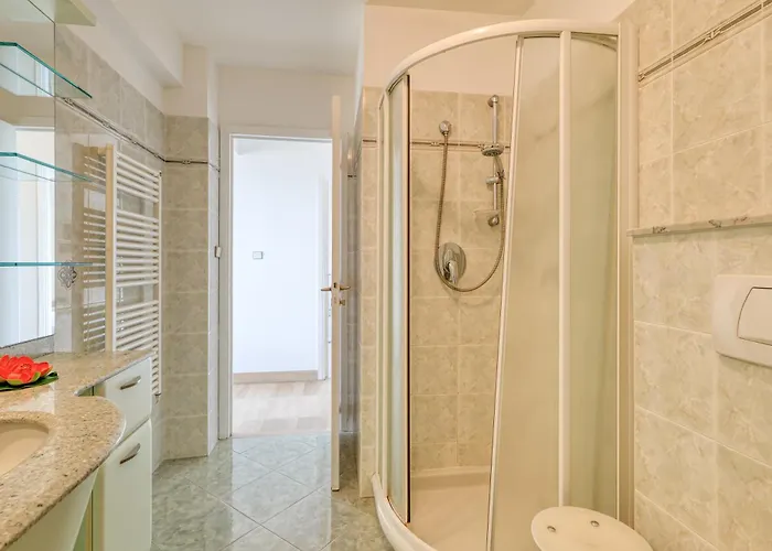 דירה Port & Pool Hideaway - Happy *